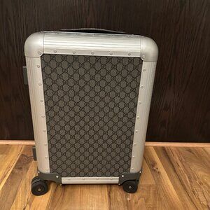 Gucci GG Supreme Monogram Aluminum Porter Medium Trolley Suitcase